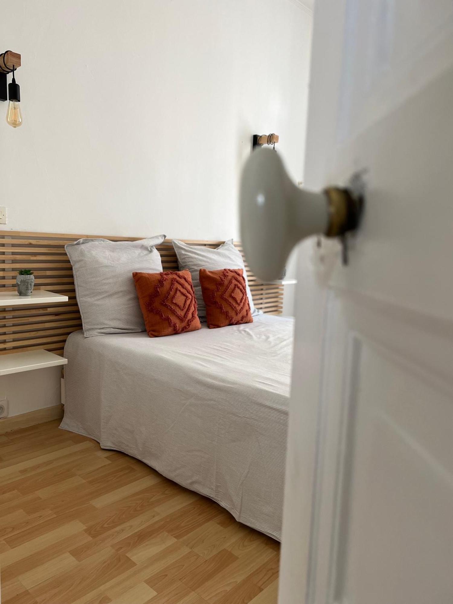 Gorgeous Town House Villa นาร์บอนน์ ภายนอก รูปภาพ